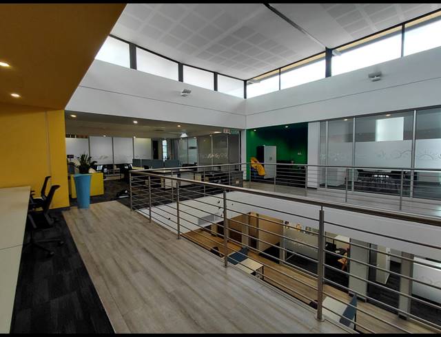 2,905M² OFFICE TO LET IN BRYANSTON